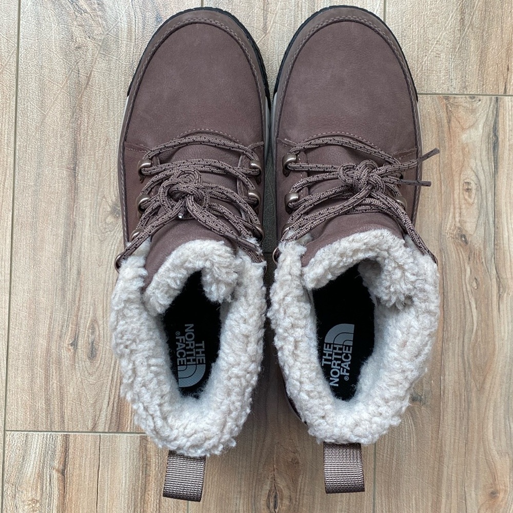 NWOB🍁THE NORTH FACE Women's Mid Lace Insulated Waterproof Boots Size 9 - Picture 2 of 16